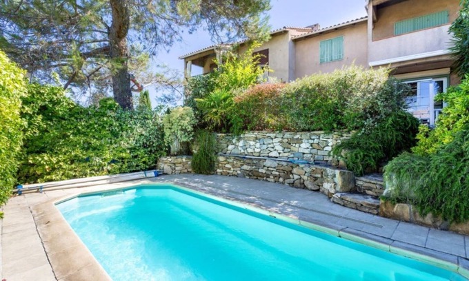 Saint-Cyr-sur-Mer Appartement | Magnifique T3 Terrasse Piscine Privée Proche Plage