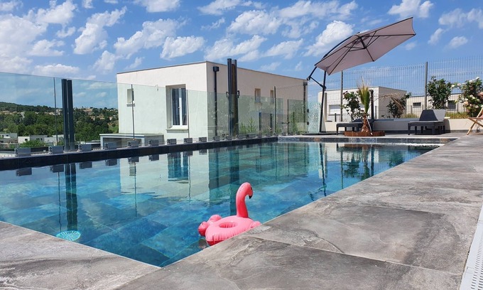 Juvignac Villa | Magnifique VILLA avec PISCINE et CLIM à Juvignac
