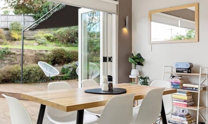 West Launceston Maison | Magnolia House: Near the Cataract Gorge & Parking