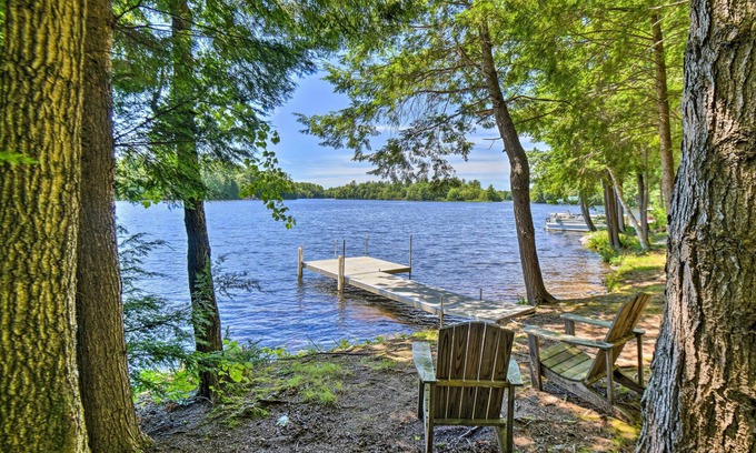 Lake Arrowhead Cottage | Waterfront Lake Arrowhead Home w/ Kayaks & Grill!
