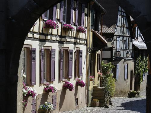 Ammerschwihr Maison | Maison à Colombages au Cœur du Vignoble Alsacien avec Parking et Chauffage Inclus - FR-1-744-23