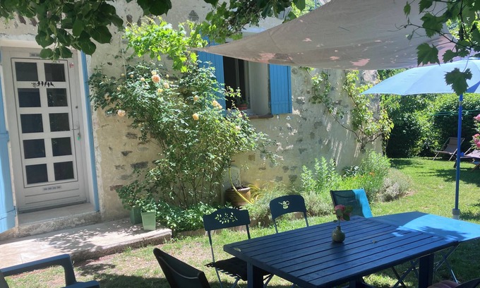 Chaudebonne Cottage | Maison ancienne au coeur des Champs de Lavandes en Drôme Provençale.