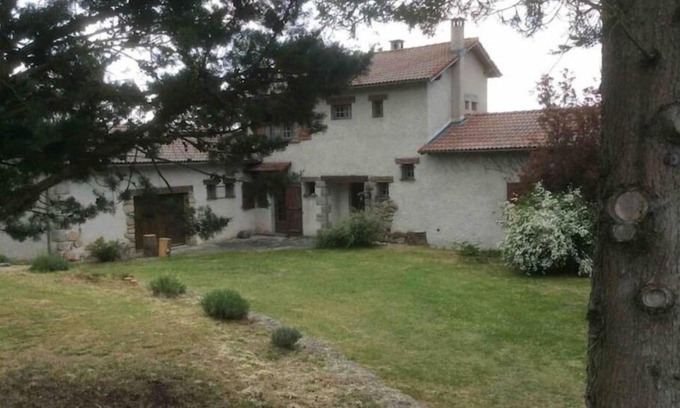 Saint-Pierre-du-Champ Maison | Maison à la campagne, loin de la foule déchaînée
