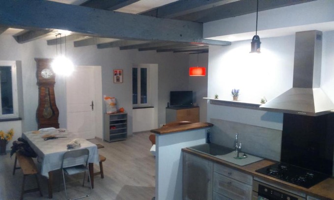 Marmanhac Maison | Maison à la campagne au cœur du Cantal dept 15