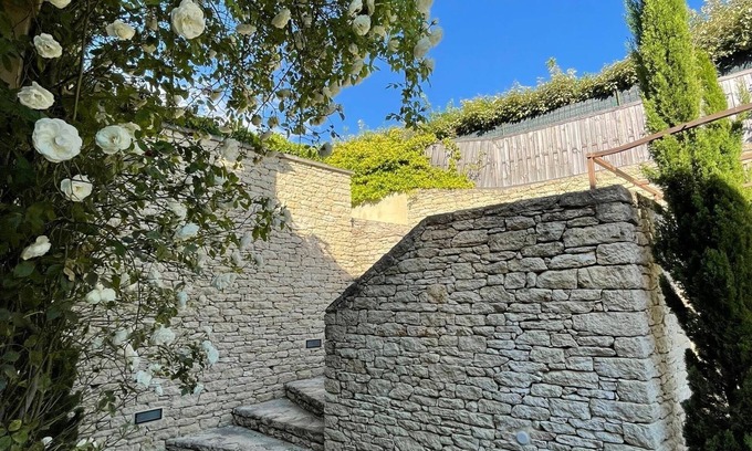 Apt Appartement | Maison à la Hauteur d un Beau Village