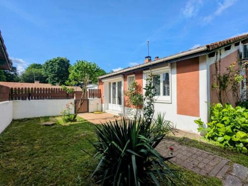 Dax Villa | Maison 3 étoiles climatisée, jardin, parking, proche centre et thermes