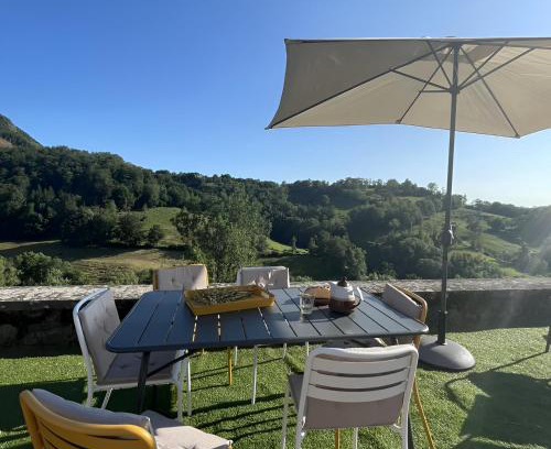 Saint-Cirgues-de-Jordanne Maison | Maison avec vue incroyable au coeur des Volcans d'Auvergne
