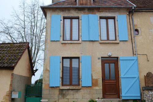 Saint-Amand-en-Puisaye Maison | Maison accueillante à Saint-Amand-en-Puisaye avec jardin