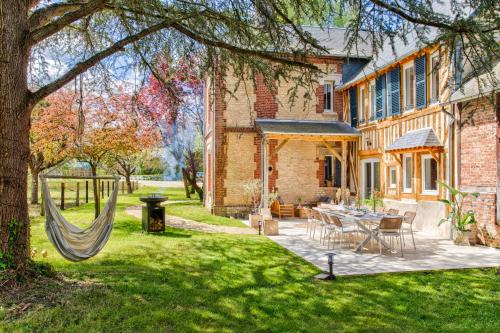 Dozule Maison | Maison Adeli - SPA- Braséro-Billard- Netflix-Wifi