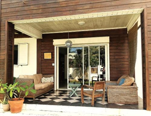 Les Avirons Appartement | Maison agréable, un brin arty