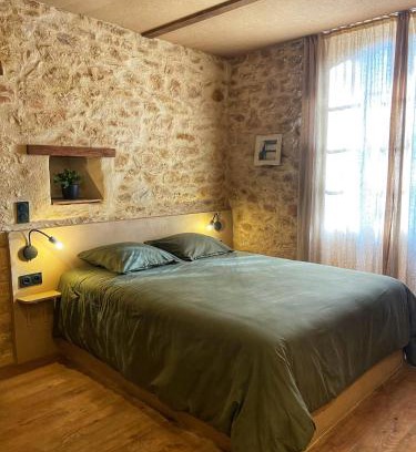 Sauveterre-la-Lemance Maison | Maison as Cambous