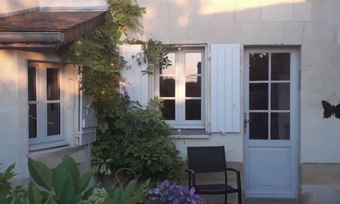 Chinon Maison | Maison Atypique Semi Troglodyte