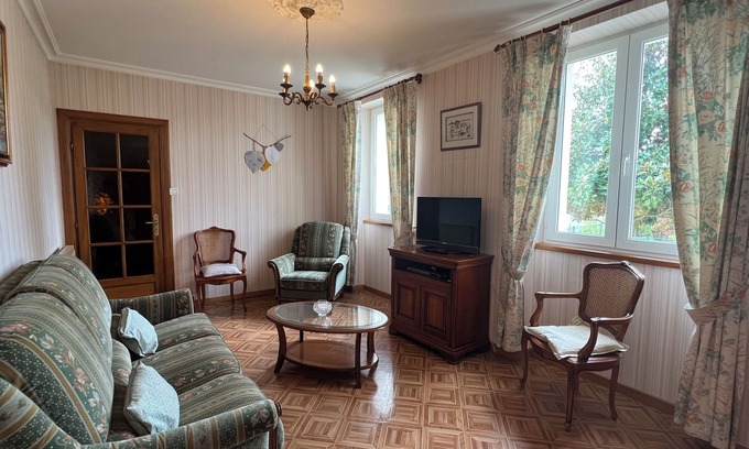 Cagnac-les-Mines Maison | Maison au bord du lac