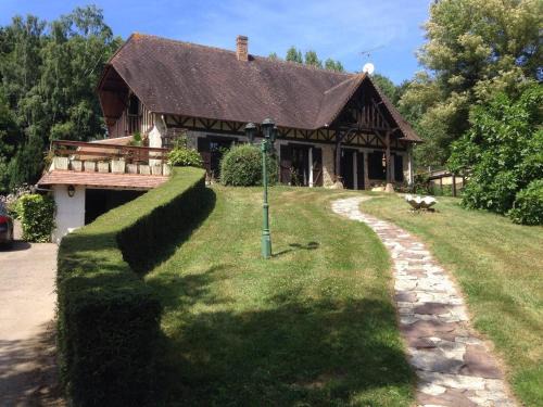 Saint-Pierre-de-Bailleul Maison | Maison au calme à la campagne