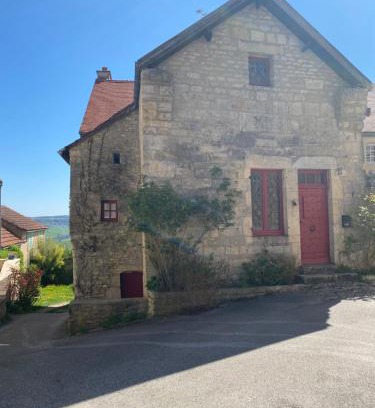 Flavigny-sur-Ozerain Maison | Maison authentique