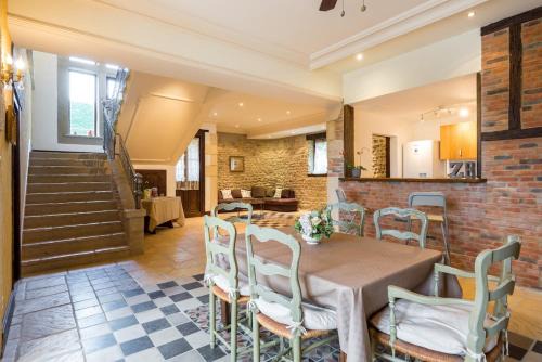 Reventin-Vaugris Maison | Maison authentique, charme et authenticité