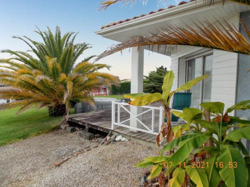 Angoume Maison | Maison authentique avec spa près de Dax et son jardin
