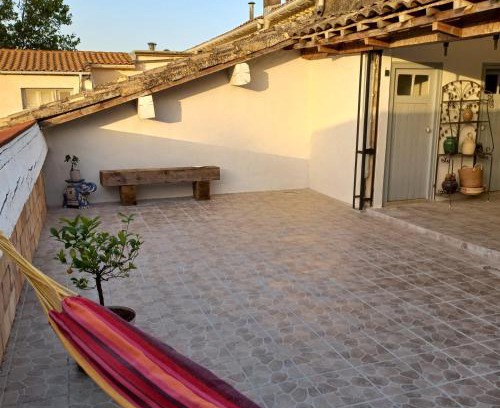 Adissan Maison | Maison avec superbe terrasse tropézienne