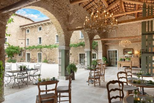Ceredello Maison | Maison Benedictine