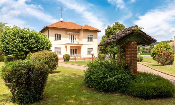 Aglie Appartement | Maison Cècile Appartamento in villa. Host Marianna