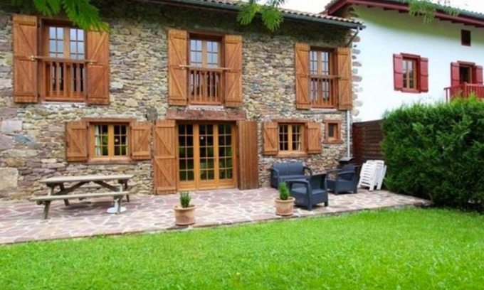 Saint-Etienne-de-Baigorry Maison | Maison charmante a Saint Etienne de Baigorry avec spa