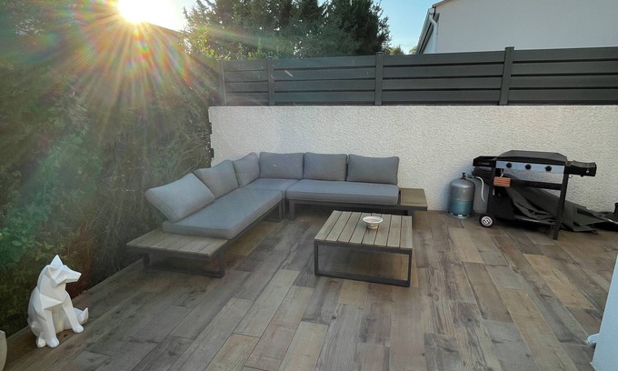 Restinclieres Maison | Maison calme avec jacuzzi extérieur près de la montagne et la mer