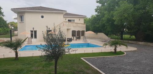 Bassens Maison | maison calme et spacieuse