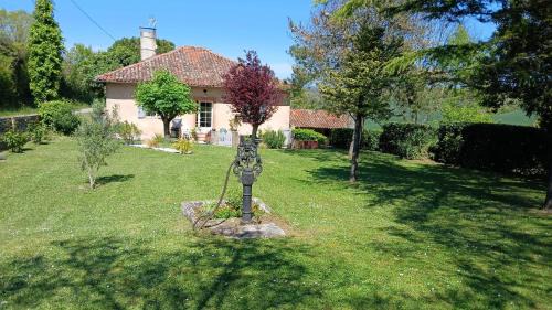 Martisserre Maison | Maison chaleureuse à Martisserre avec jardin privatif et cheminée