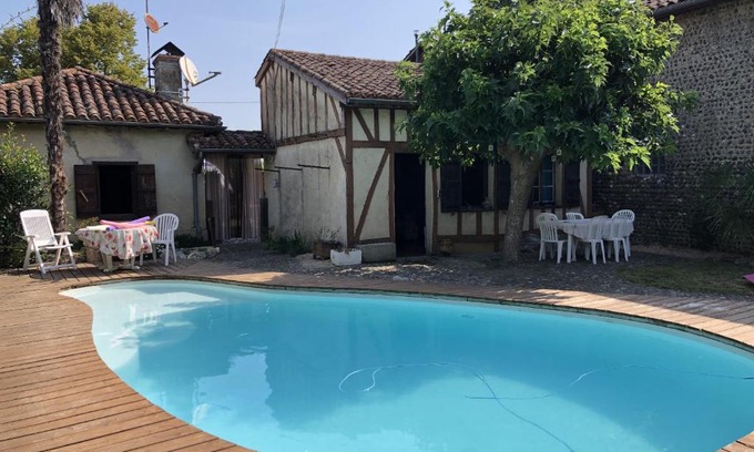 Gee-Riviere Maison | Maison chaleureuse avec piscine partagee a Gee Riviere 55 m²