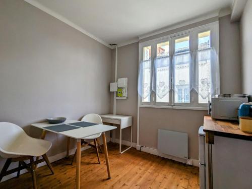 Chatillon-sur-Indre Appartement | Maison charmante avec jardin près de Tours et Châteauroux - FR-1-591-594