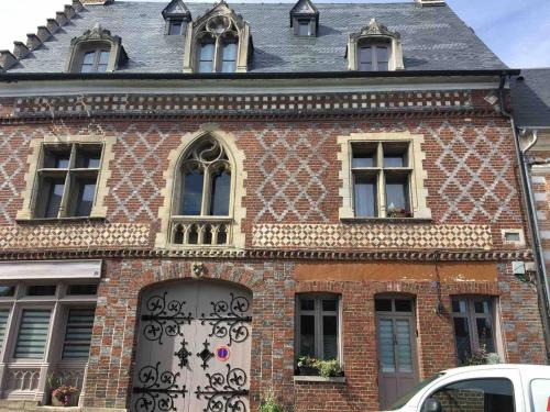 Arques-la-Bataille Maison | Maison charmante à Arques-la-Bataille avec terrasse et cheminée.