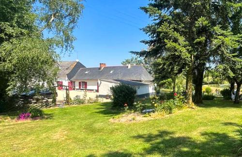 Gruge-l'Hopital Maison | Maison charmante à Ombrée d'Anjou avec jardin et terrasse