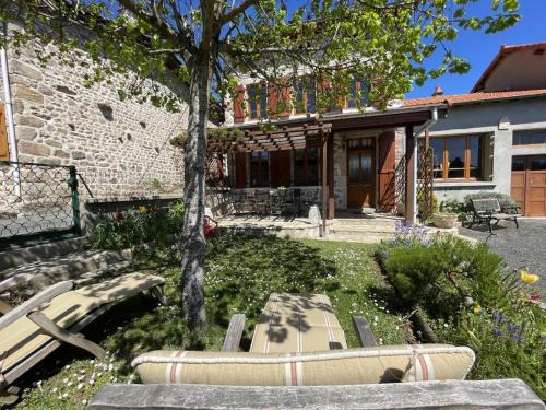 Laprugne Maison | Maison cocooning à la montagne - activités nature, cheminée, jardin clos, animaux bienvenus - FR-1-489-448