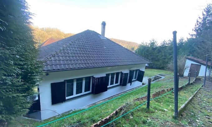 Bening-les-Saint-Avold Maison | Maison (complète) dans un écrin de verdure