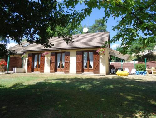 Marcillac-la-Croisille Maison | Maison confortable sur jardin clôturé à Marcillac-la-Croisille