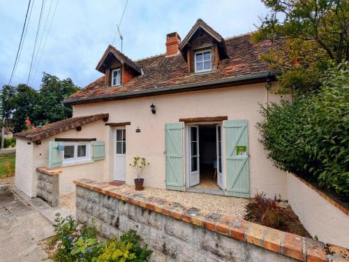 Mezieres-en-Brenne Maison | Maison confortable avec jardin clos, wifi et parking, idéale pour se ressourcer en pleine nature - FR-1-591-612