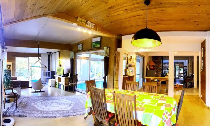 Saint-Pardoux-le-Vieux Maison | Maison conviviale 8 personne avec piscine intérieure, à la campagne