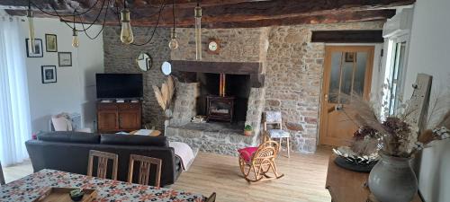 Saint-Pierre-de-Plesguen Maison | Maison de campagne au cœur d'un village