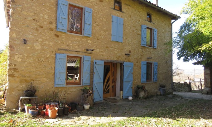 Sainte-Croix-de-Volvestre Maison | maison de caractère en lisière de foret avec piscine