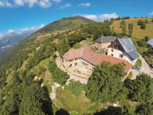 Les Cotes de Corps Maison | Maison D'hôte -Au Balcon De L'Obiou