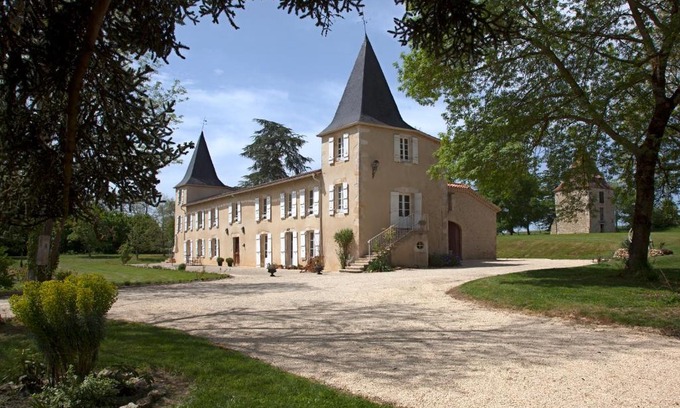Condom Lit Et Petit-Déjeuner | Maison d'hôtes de Charme Les Bruhasses