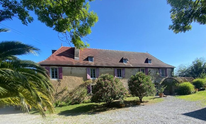 Lucq-de-Bearn Maison | Maison D'hôtes-Maison Castaings