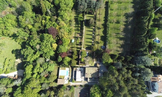 Crest Maison | Maison dans un écrin de verdure.Piscine, tennis; Idéal pour se ressourcer!