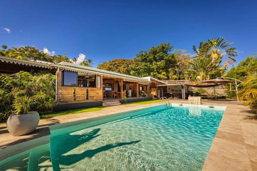 Le Portail Maison | Maison de 4 chambres avec piscine partagee jardin clos et wifi a Saint Leu