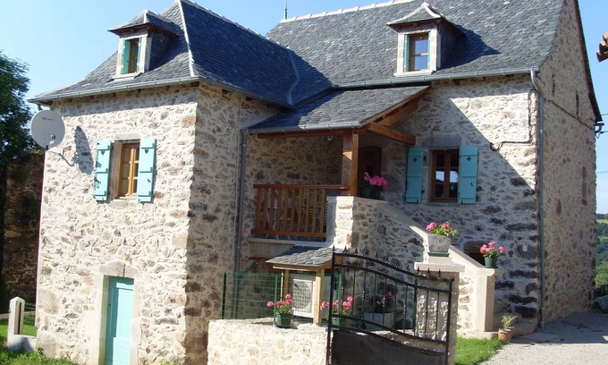 La Bastide-l'Eveque Cottage | Maison de Caractère La Bastide L'évêque 3 étoiles proche Villefranche de Rouergu