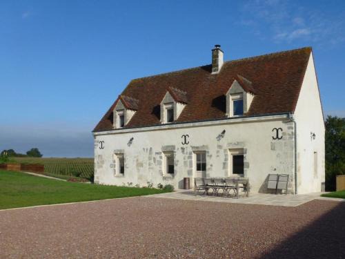 Mauves-sur-Huisne Maison | Maison de campagne rénovée avec jardin clos, terrasse, jeux, 5 chambres, et animaux acceptés - FR-1-497-109