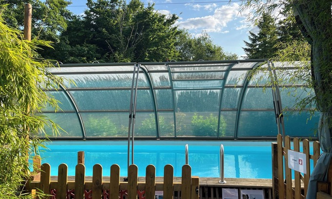 Breuilpont Maison | Maison champêtre familiale tout confort 6 personnes piscine sauna et balnéo