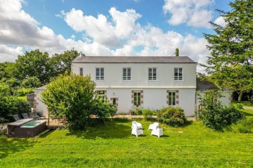 Grosbreuil Maison | Maison de campagne avec jacuzzi