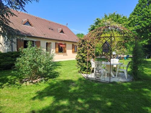 Le Merlerault Maison | Maison de campagne calme - 3 chambres, jardin clos, WiFi - FR-1-497-173