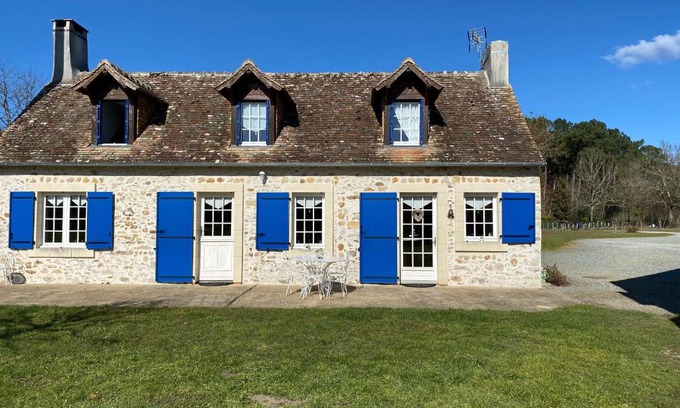 Challes Lit Et Petit-Déjeuner | Maison de Campagne Le Pâtis aux Chevaux proche circuit 24H et Le Mans